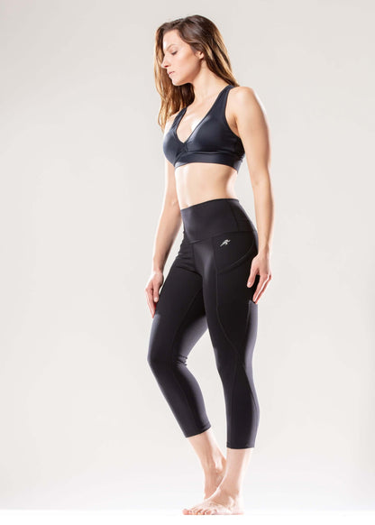 Jolie High-Waisted Capri Leggings with Hip Pockets